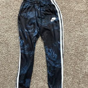 Nike pants
